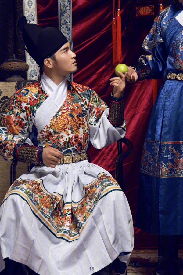 DaoXQ.KinG--HOÀNG-THƯỢNG-VÀ-TÔI