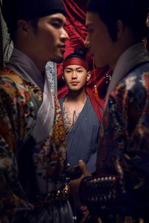 DaoXQ.KinG--HOÀNG-THƯỢNG-VÀ-TÔI