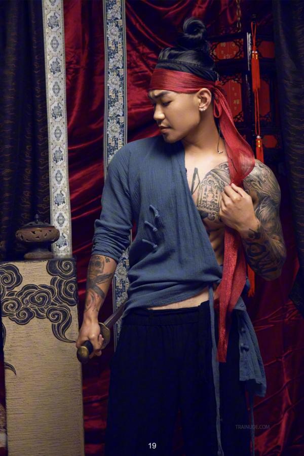 DaoXQ.KinG--HOÀNG-THƯỢNG-VÀ-TÔI