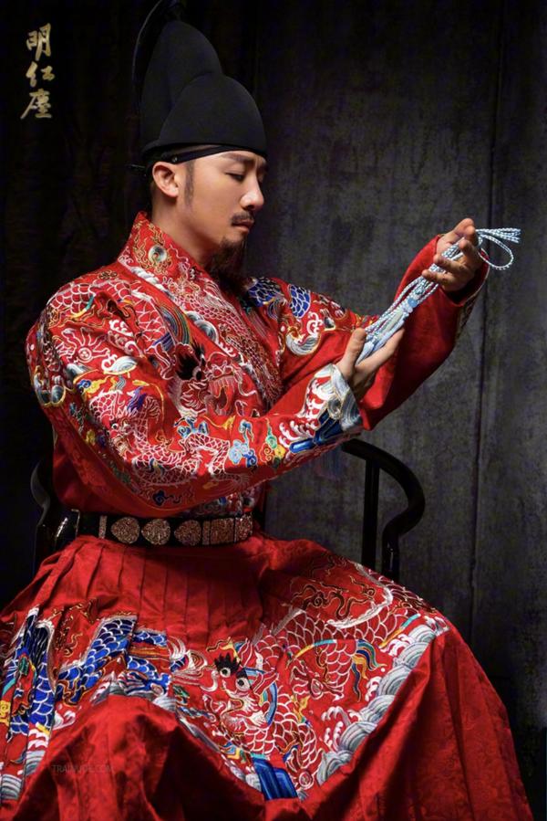 DaoXQ.KinG--HOÀNG-THƯỢNG-VÀ-TÔI