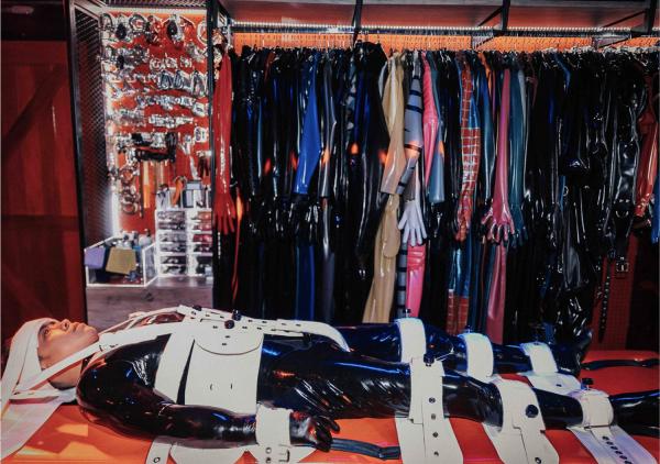 FOXX-03--The-Fetish-Master