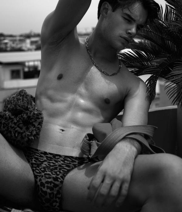 Homme-vol1--Silveron