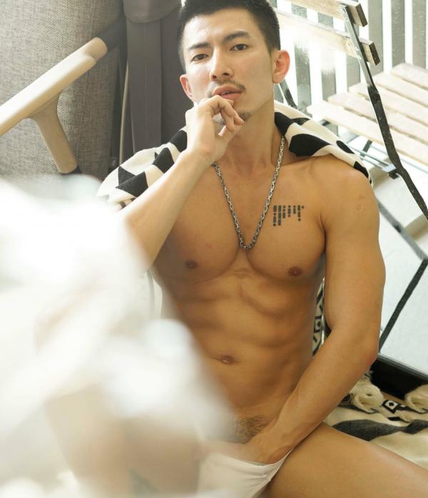 Homme-vol1--Silveron