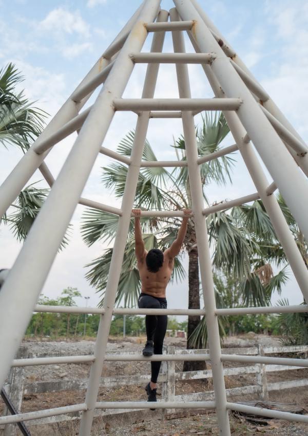 HunGer-Homme-02--Fame-Krittapat