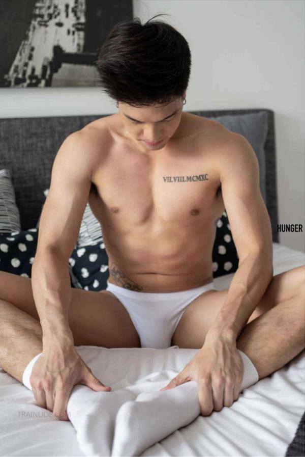 HunGer-Homme-09--ARM-Akkharat