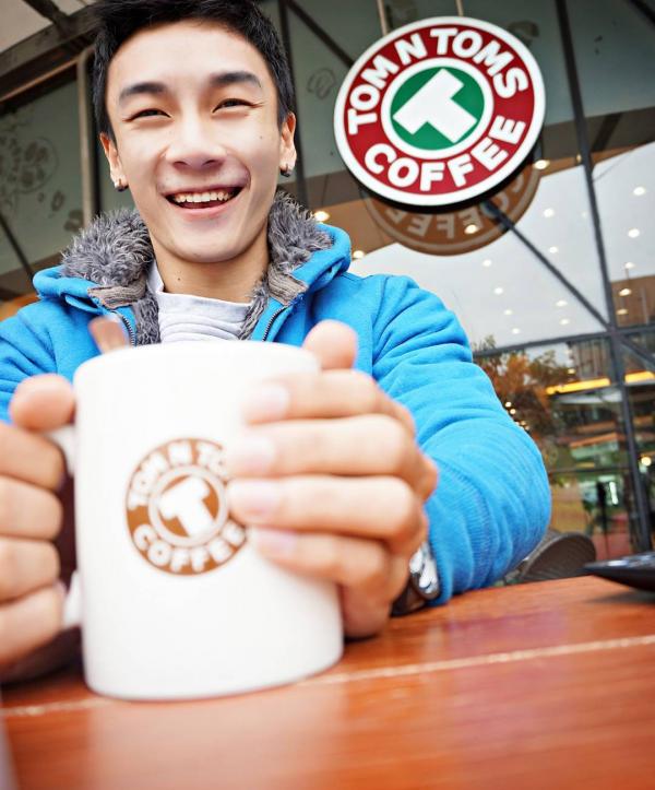 Hunger-Homme--Ice-Ratawit