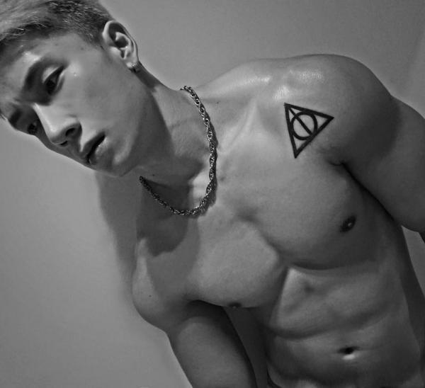 Hunger-Homme--Ice-Ratawit