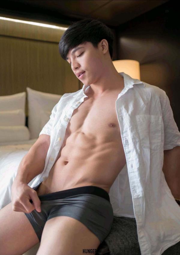 Hunger-Homme-04--Big-Panithan