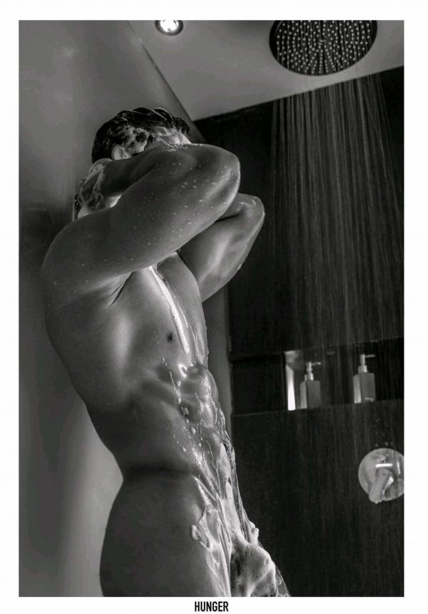 Hunger-Homme-04--Big-Panithan