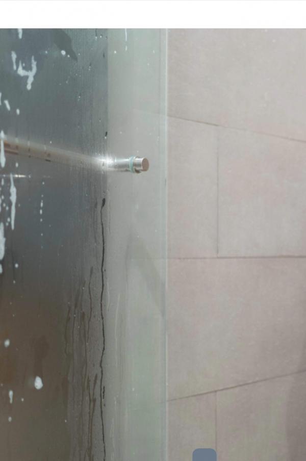 Hunger-Homme-06--Tick-Saksit