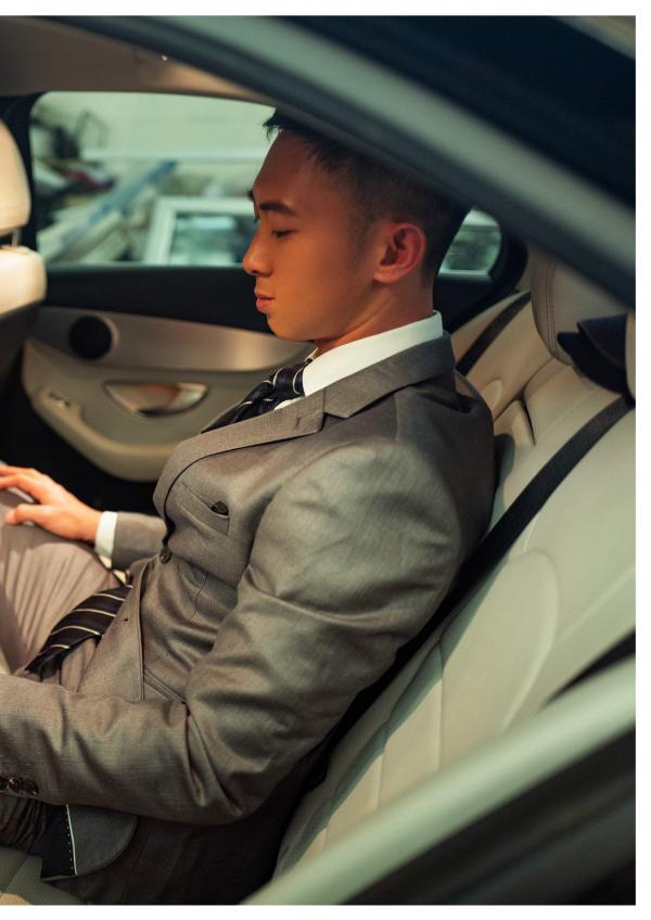 Hunt-No.04-–-Naughty-Driver