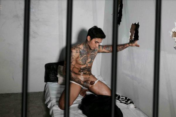 LABOUR-BKK-06--Pae-Prisoner