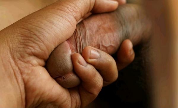 LOVERS-03--All-The-Lovers--Pics--BtS-