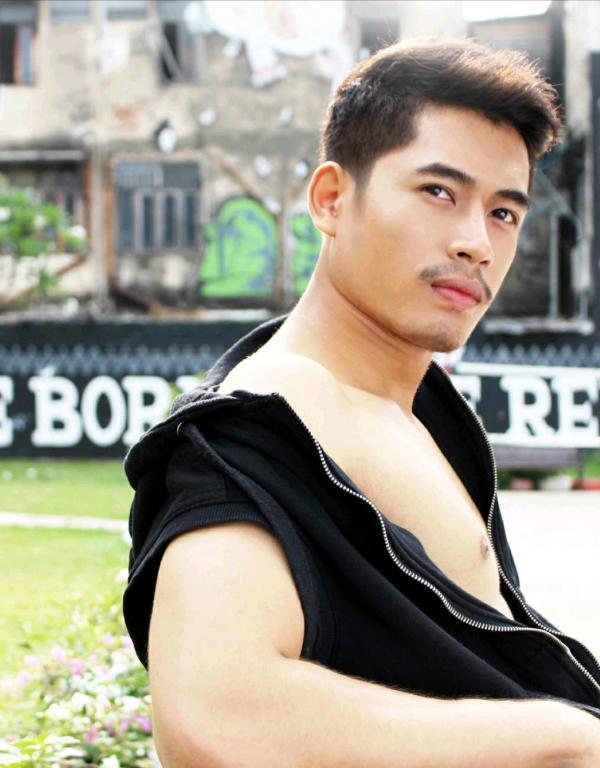 MAN-OMG-2-–-Ron-Apichat