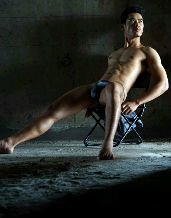 MAN-OMG-2-–-Ron-Apichat