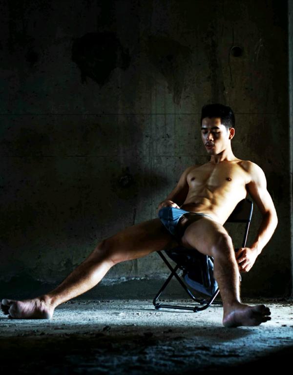 MAN-OMG-2-–-Ron-Apichat