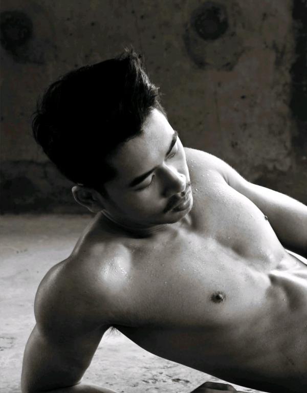 MAN-OMG-2-–-Ron-Apichat