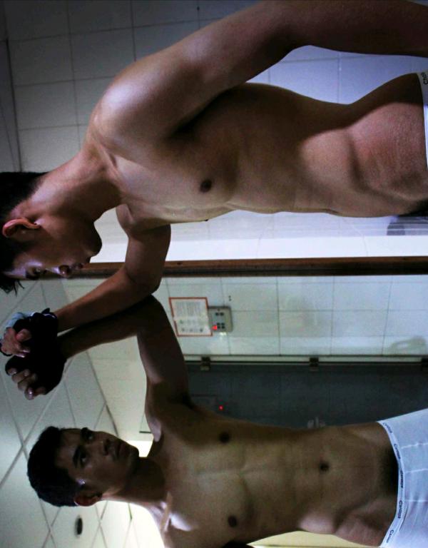 MAN-OMG-2-–-Ron-Apichat