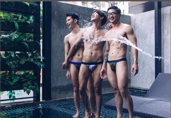 MYTH-Issue-05--Smokin-Hot-Summer--142-Pics--BtS-