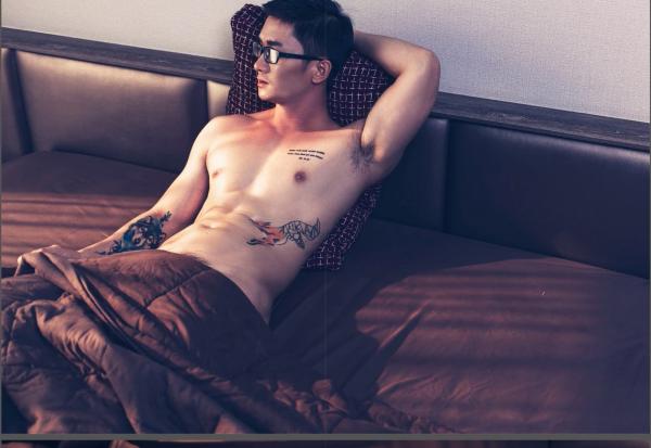 MYTH-Issue-05--Smokin-Hot-Summer--142-Pics--BtS-