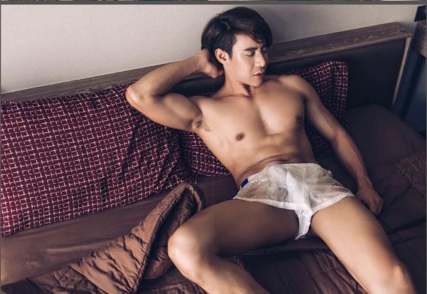 MYTH-Issue-05--Smokin-Hot-Summer--142-Pics--BtS-