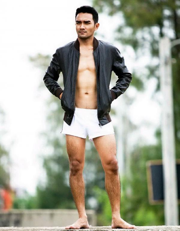 ManOMG-9--Mek-Ekapol