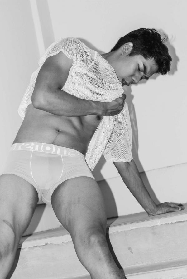 Menluscious--Issue-02---Fame-Krittapat