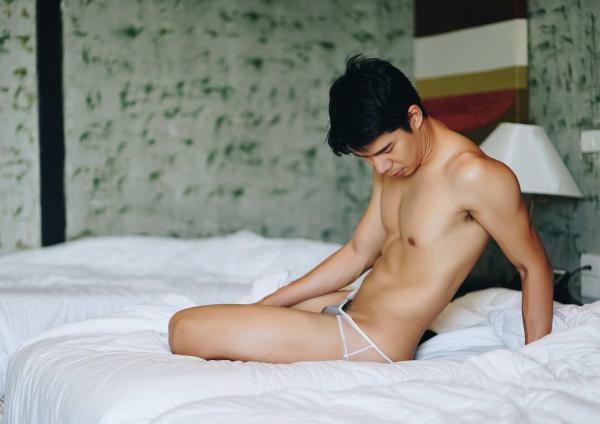 Menluscious--Issue-02---Fame-Krittapat