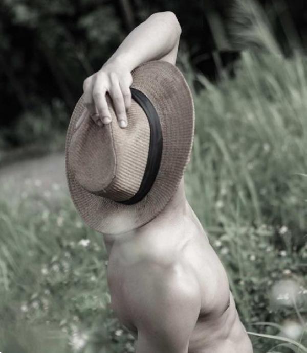 Menluscious--Issue-02---Fame-Krittapat