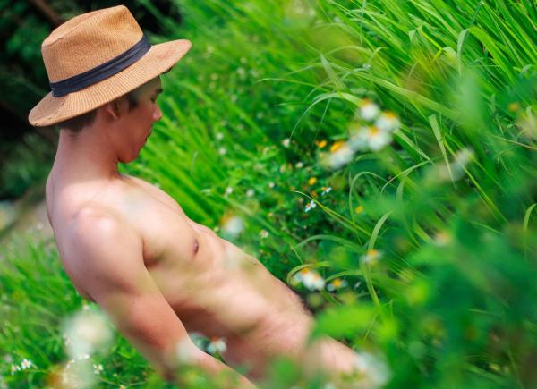 Menluscious--Issue-02---Fame-Krittapat