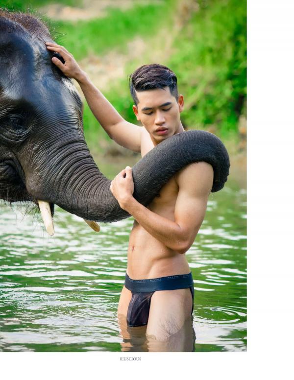 Menluscious-Issue-01--Ron-Charron