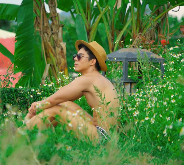 Menluscious-Issue-02---Fame-Krittapat