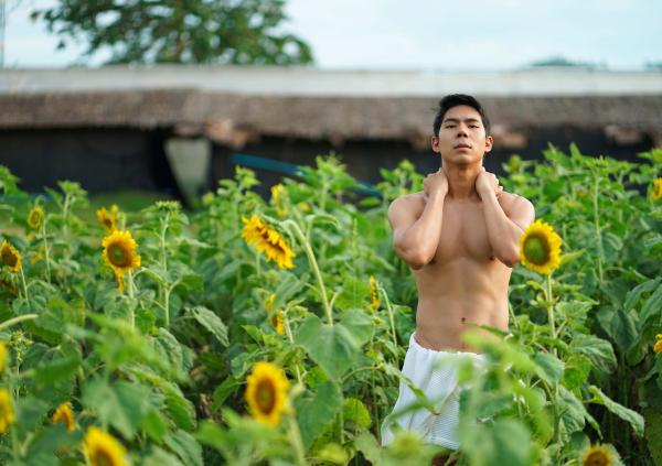 Menluscious-Issue-02---Fame-Krittapat