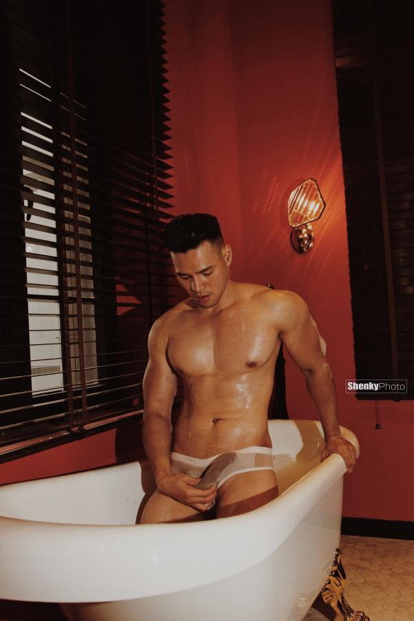 Men’s-Room-16--Mai-Quốc-Doanh-Ebook--Video