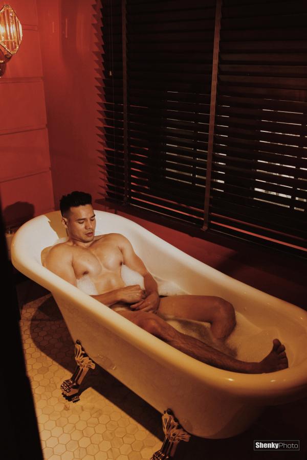 Men’s-Room-16--Mai-Quốc-Doanh-Ebook--Video