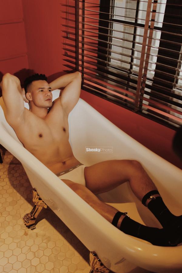 Men’s-Room-16--Mai-Quốc-Doanh-Ebook--Video