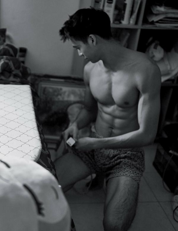 Nogrid-Men-Issue-01---Arm