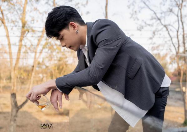 ONYX-11--Nicky-Bunyarit--EbookVideo-