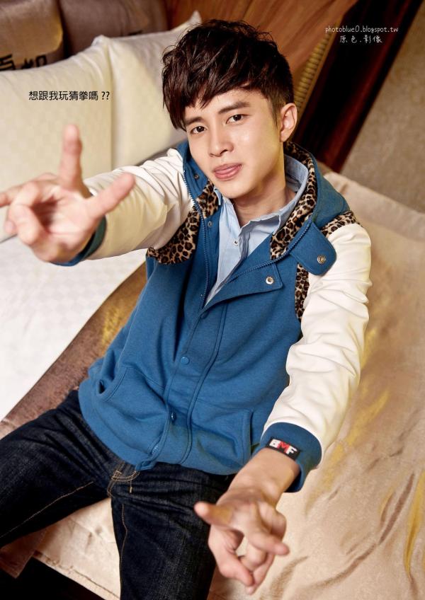 PHOTO-SET-BLUE-MAN-31