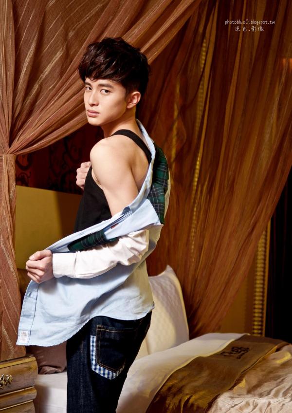 PHOTO-SET-BLUE-MAN-31