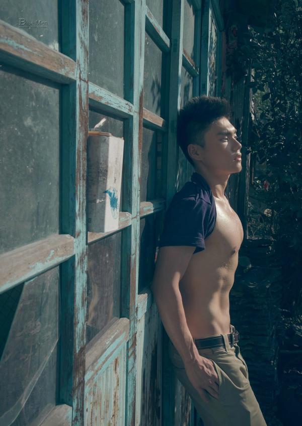 PHOTO-SET-BLUE-MAN-63-–-A-ZHEN