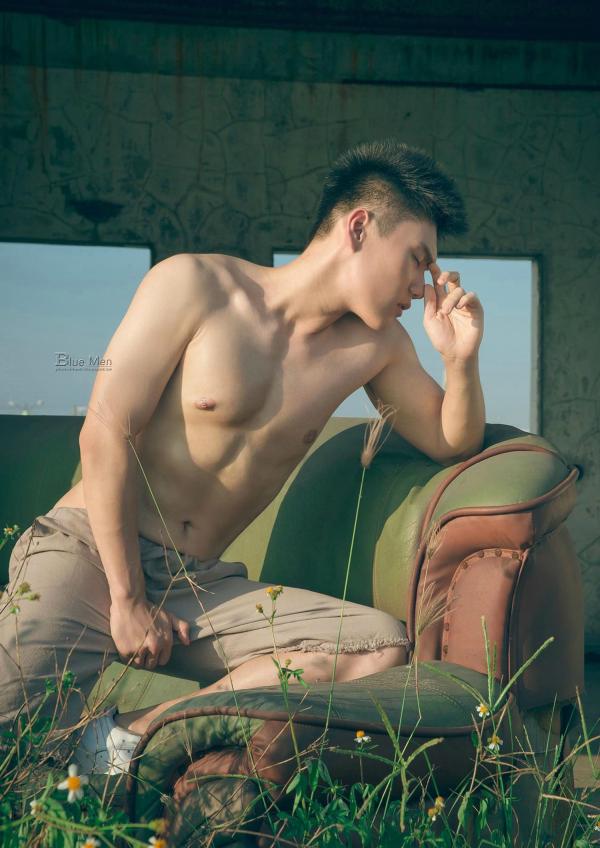 PHOTO-SET-BLUE-MAN-63-–-A-ZHEN