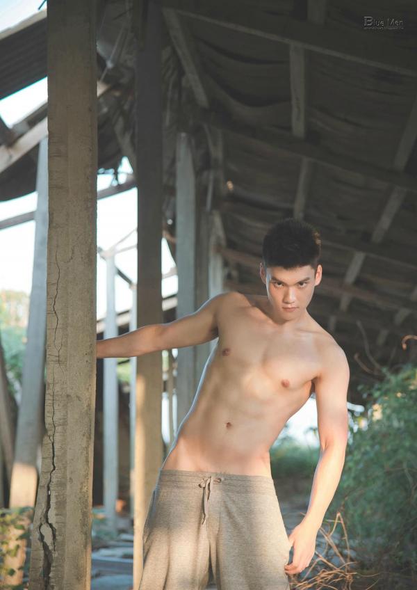 PHOTO-SET-BLUE-MAN-63-–-A-ZHEN