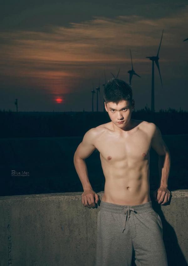 PHOTO-SET-BLUE-MAN-63-–-A-ZHEN