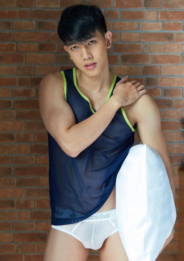 PHOTO-SET-BROTHERS-VOL.3---JAMES