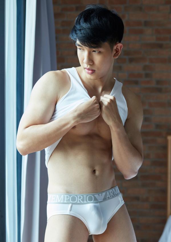 PHOTO-SET-BROTHERS-VOL.3---JAMES