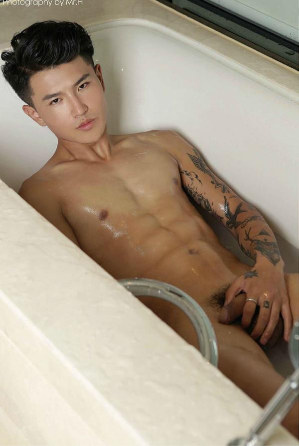 PHOTO-SET-HIGH-52-VERSION-1---YANG-LI-MING