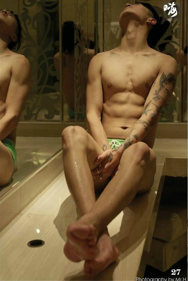 PHOTO-SET-HIGH-52-VERSION-1---YANG-LI-MING