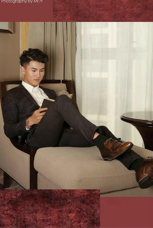 PHOTO-SET-HIGH-52-VERSION-1---YANG-LI-MING