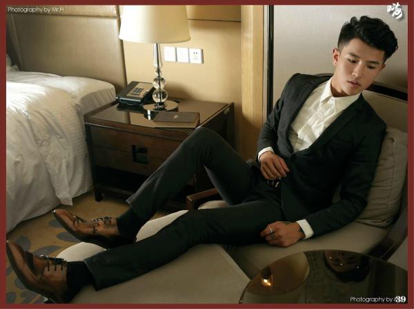 PHOTO-SET-HIGH-52-VERSION-1---YANG-LI-MING